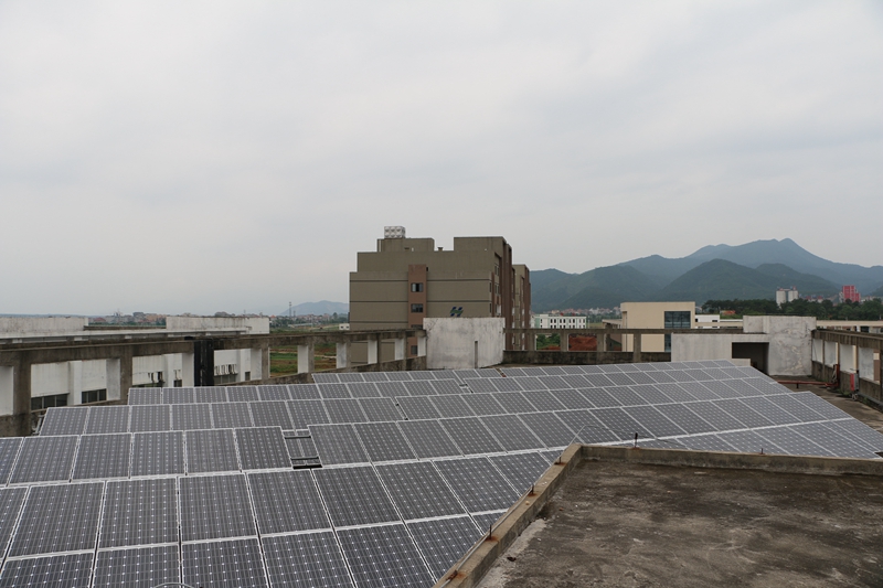 自有廠房屋頂61KW光伏發(fā)電站4